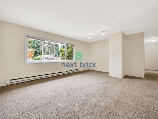 Building Photo - 3 Bed and 1 Bath Single-family Home is Ava...