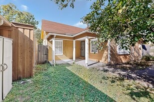 Building Photo - 5645 Santa Fe Ave