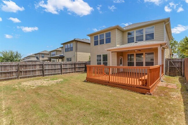 Building Photo - 16100 Hawthorne Heights Trail