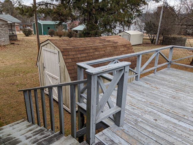 Building Photo - View Lake Dardanelle from Your Back Deck