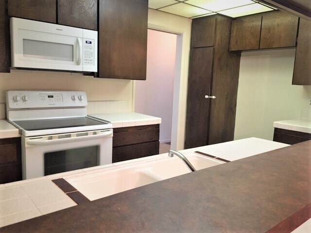 Building Photo - Winbury #104