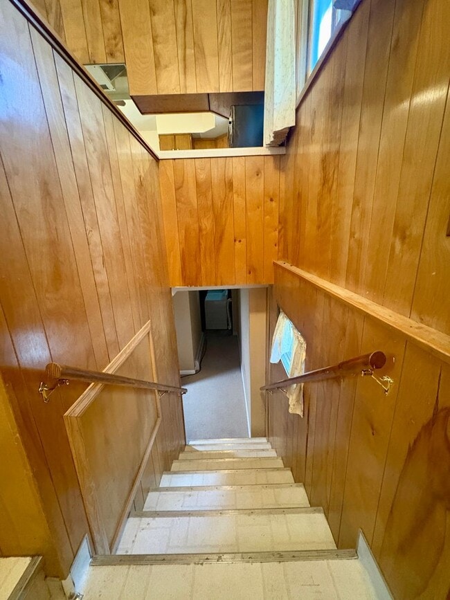 Building Photo - 106 Burlington Ave