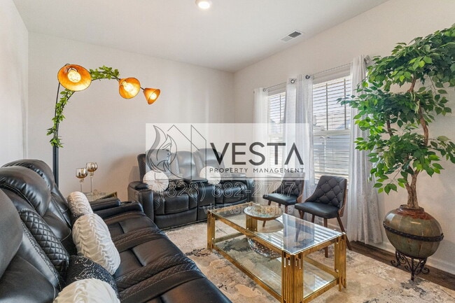 Building Photo - 240 Ridgeview Ln