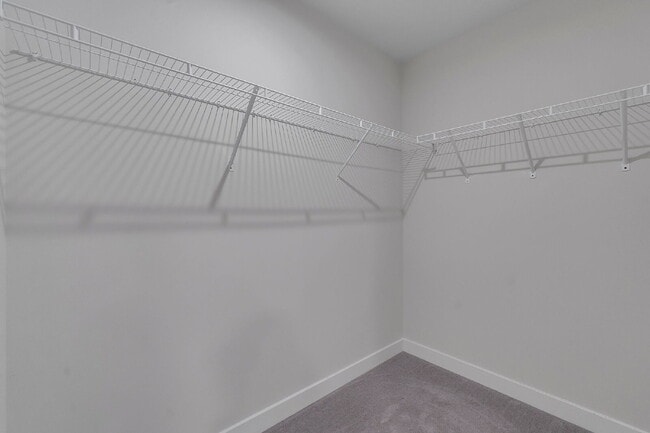 Building Photo - Beautiful 3 Bedroom, 2.5 Bathroom Townhome with 1-Car Garage $1,650/mo rent