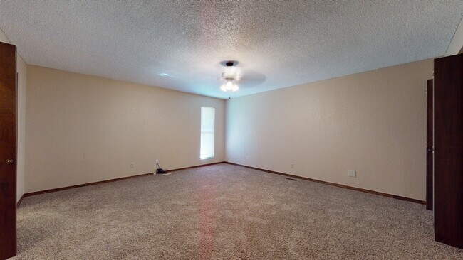 Building Photo - 8240 NW 85th St