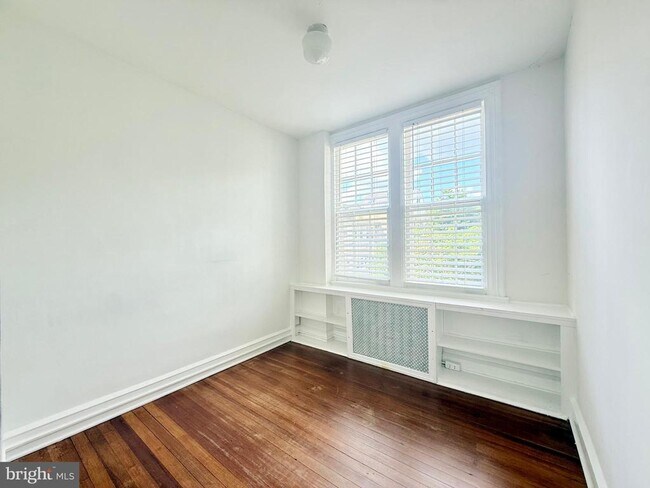 Building Photo - 1908 37th St NW