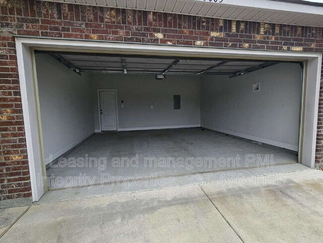 Building Photo - 26063 Purdy Ave