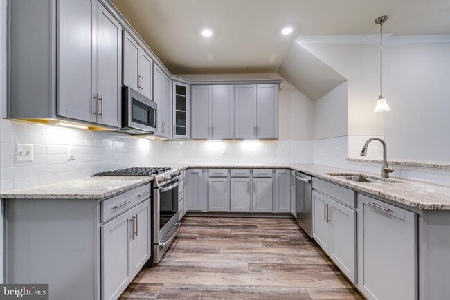 Building Photo - 20687 Heron Landing Dr