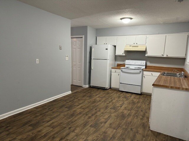 Building Photo - 109 Carriage Pl