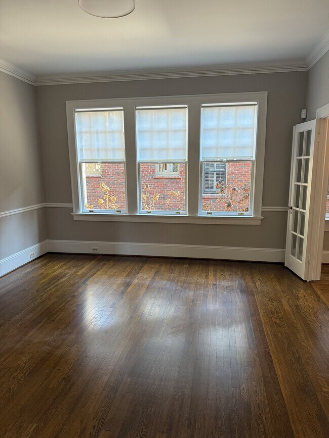 Building Photo - 719 Elmont Dr