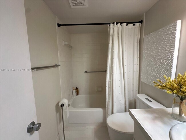 Building Photo - 13550 SW 6th Ct