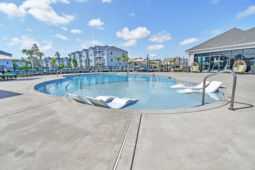 GRANDVIEW AT CLEAR POND APARTMENTS 101 Grand Bahama Dr Myrtle Beach