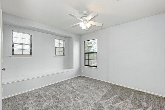 Building Photo - 530 Sheep Trail Dr