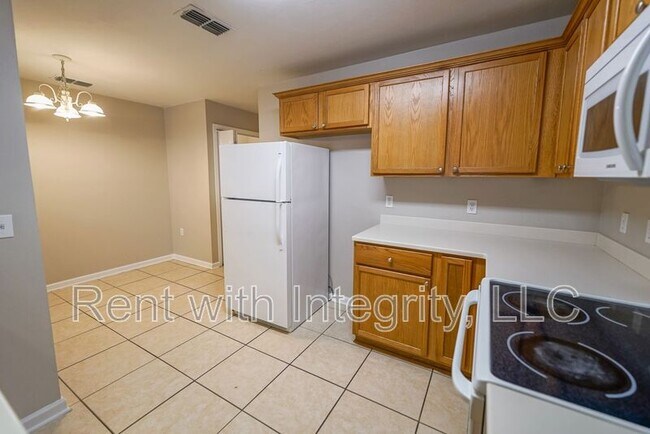 Building Photo - 241 Dixie Dr