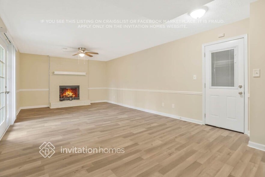 Building Photo - 350 Edna Dr