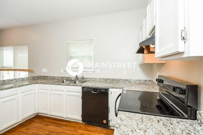 Building Photo - 6 Bedroom Pet-Friendly Home in Atlanta, GA with Main Street Renewal