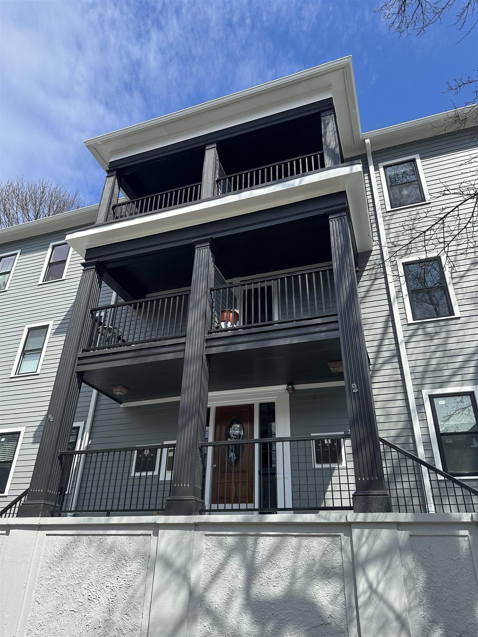 Building Photo - 71 Woods Ave