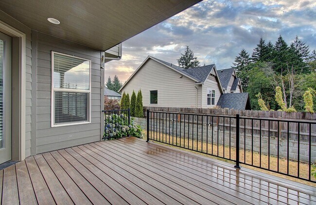 Building Photo - STUNNING CAMAS NORTH HILLS 4 BR, 3.5 BATH ...