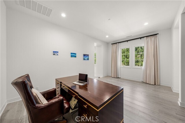 Building Photo - 119 Nest Pine