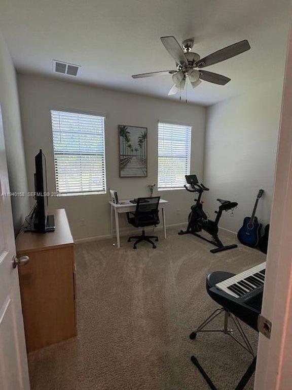 Building Photo - 571 Old Country Rd S E