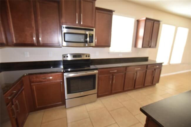 Building Photo - 2021 Beacon Landing Cir