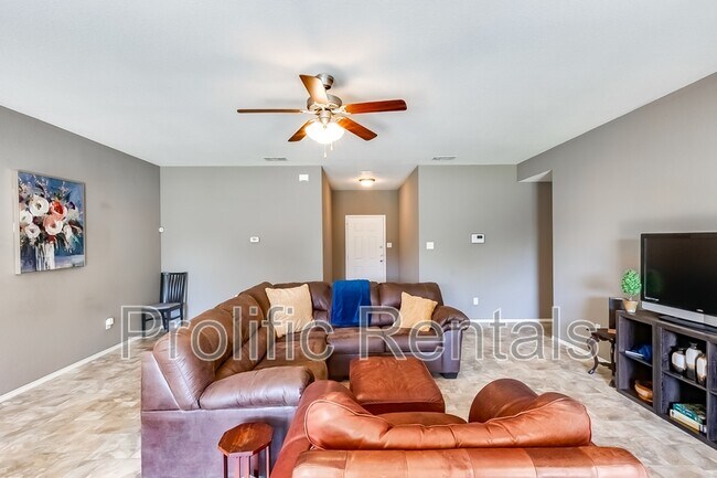 Building Photo - 5102 Screaming Eagle Cir