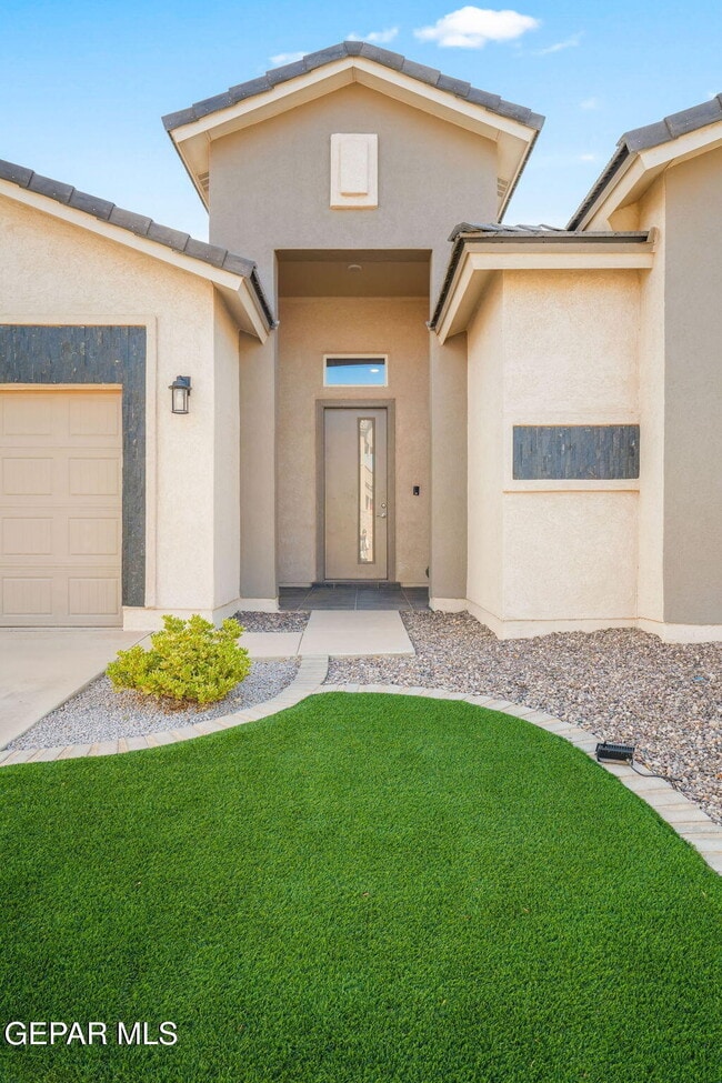 Building Photo - 908 Crystal Deer Dr