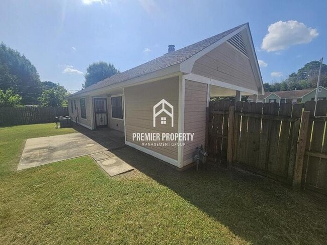 Building Photo - 6814 Greenbark Dr