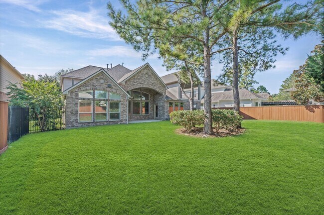 Building Photo - 7 N Beech Springs Cir
