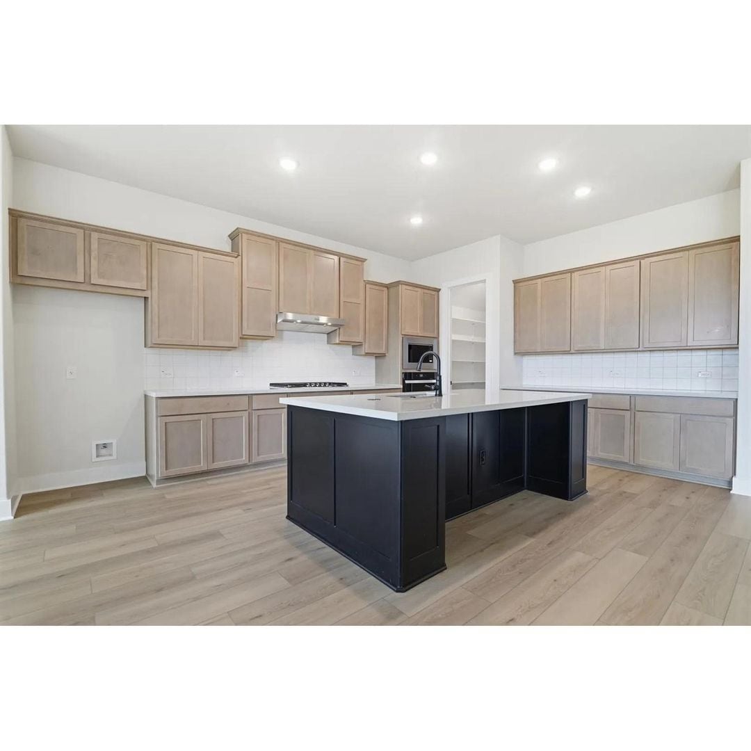 Building Photo - 327 Grand Legacy