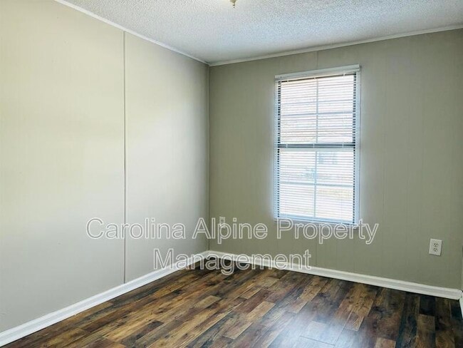 Building Photo - 3822 Towery Rd