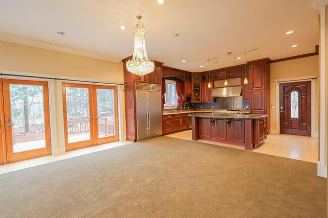 Building Photo - 67 Anderson Pond Rd