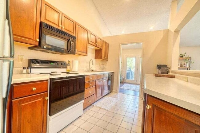 Building Photo - 3636 Augusta Dr