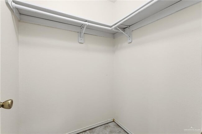 Building Photo - 14 Blanco River St