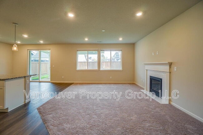 Building Photo - 13802 NE 117th Ave