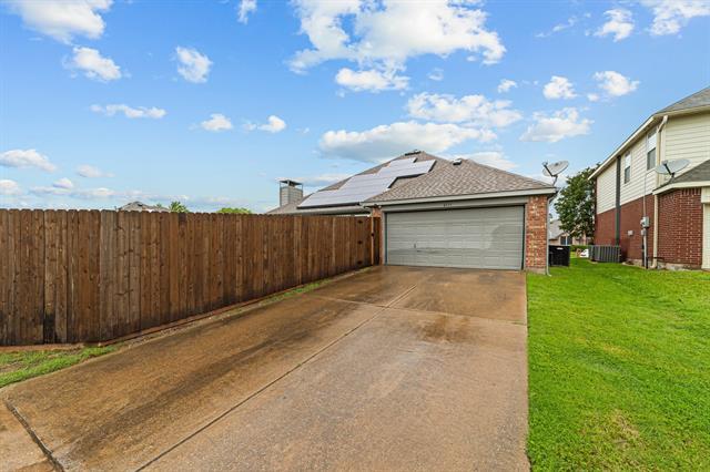 Building Photo - 4719 Highlands Dr
