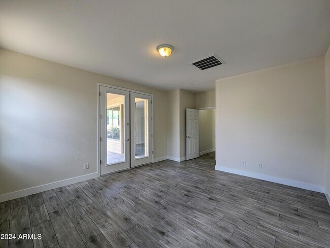 Building Photo - 15432 W Tasha Cir