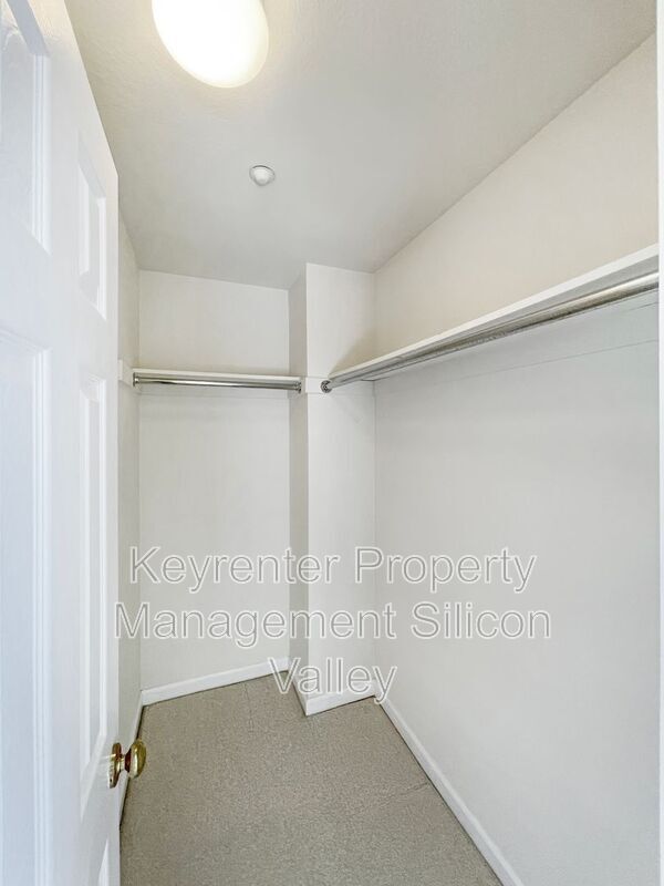 Building Photo - 1889 Kobuk Valley Common