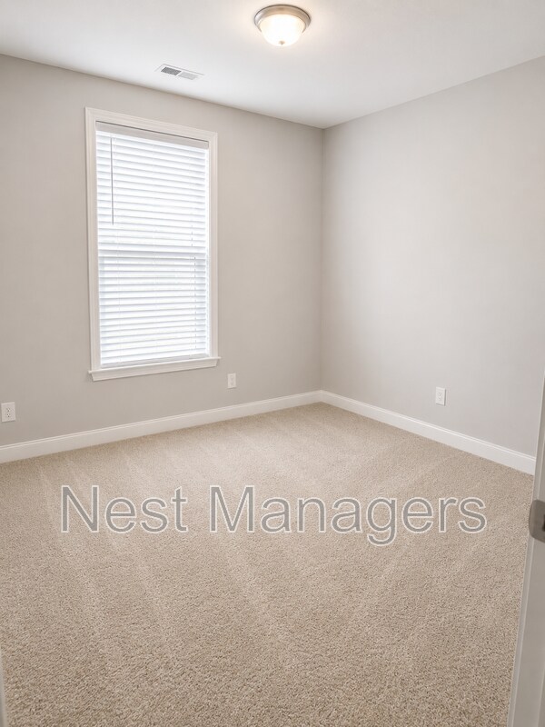Building Photo - 2502 Clear Pines Ct