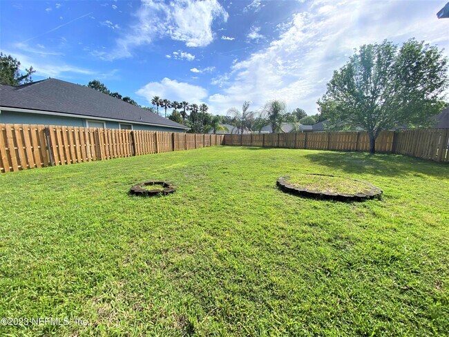 Building Photo - 1695 Covington Ln