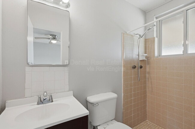 Building Photo - 210 S Alandale Pl