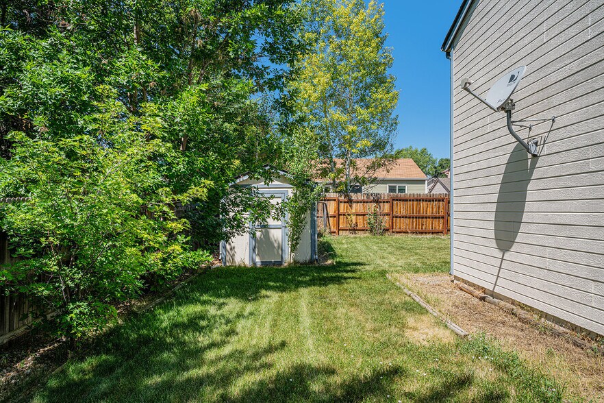 Building Photo - 2139 Daley Dr