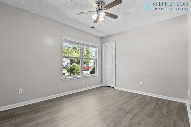 Building Photo - 128 Pennbrook Ln