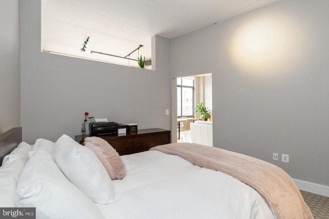 Building Photo - Stylish 1BR Rental in the Heart of Alexand...