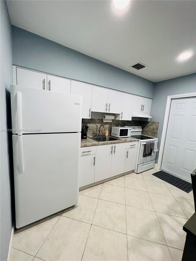 Building Photo - 280 NW 55th St