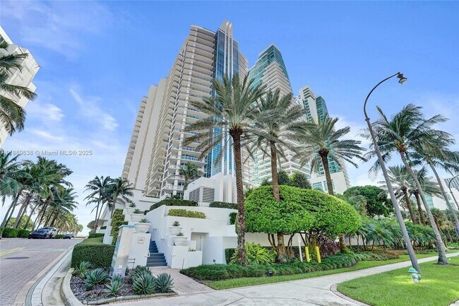 Building Photo - 3535 S Ocean Dr