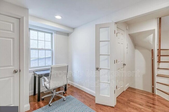 Building Photo - 813 Kater St