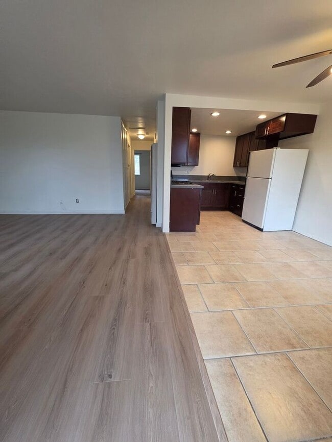 Building Photo - 1/2 off 1st Months Rent!! Summer Special on Santa Margarita (3BR/2BA)