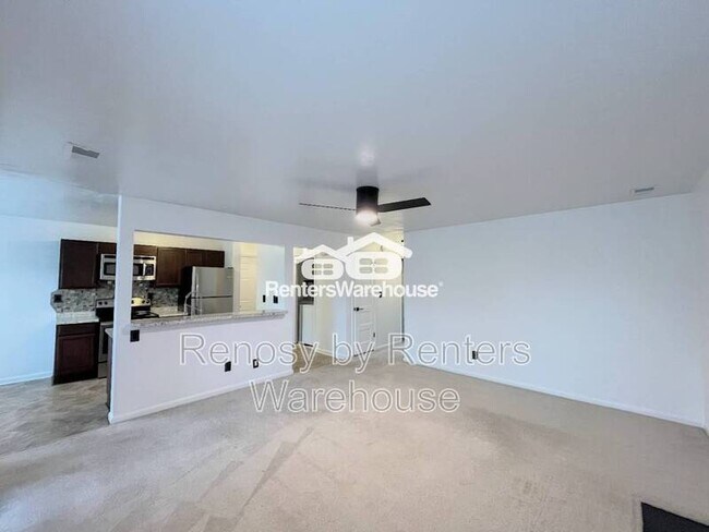 Building Photo - 1843 Chantilly Ct
