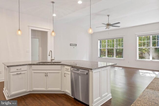 Building Photo - 22395 Arbor Cir
